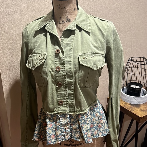 WE the FREE Jacket - Picture 2 of 6